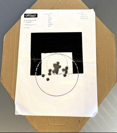 Magnífica pistola STI APEIRO cal 40SW con los siguientes extras:
* 5 cargadores STI cal 40SW  con tapa 12