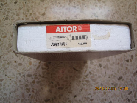 Vendo cuchillo AITOR JUNGLE KING II, nuevo en su caja de cartón, de colección.

  PRECIO: 150,00 €, con 30