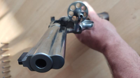 Vendo revolver Smith WESSON 686 Plus(7 disparos) 5".
Preparado para Fuego Central, disparador a 1.080 32