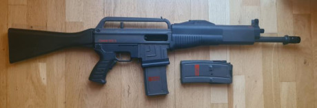 Vendo escopeta Franchi modelo SPAS 15. La escopeta esta perfectamente cuidada y perfecto funcionamiento. 00