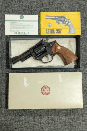 Vendo revolver Astra modelo CTG del calibre .357 Magnum, el revolver se encuentra en un estado impecable, 10