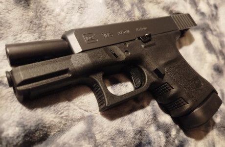   Hola, por necesidad de cupo, pongo a la venta una magnífica Glock 30S en calibre .45 acp. Armazón SF 10