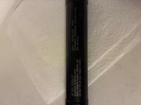 Vendo depósito hw100 sin fugas. 175 centímetros cúbicos. Revisado recientemente por eso tiene esas marcas. 10