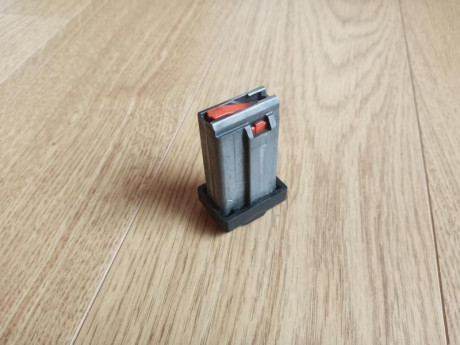 Vendo Cargador Remington 597 de 10 cartuchos del 22lr.

35€ envio incluido 00