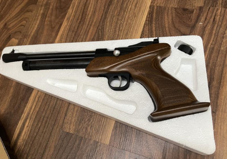 Vendo pistolas en perfecto estado, nuevas. La Gamo C-15 se ha utilizado en un par de ocasiones y la ARTEMIS 02