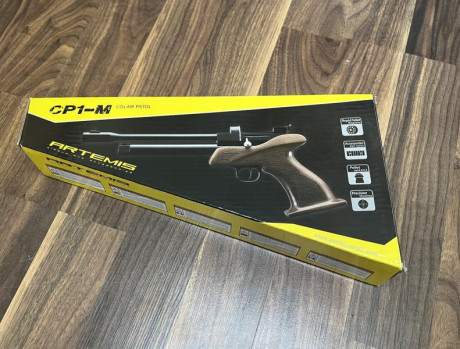 Vendo pistolas en perfecto estado, nuevas. La Gamo C-15 se ha utilizado en un par de ocasiones y la ARTEMIS 01