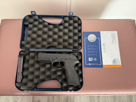 Buenos dias compañeros, vendo Beretta Px4 prácticamente nueva muy poco uso precio 350 €. interesados 696034006 00