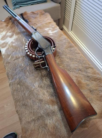  Winchester UBERTI 1873 SPORTING CARBINE, 45 Long Colt 19" 

Guiado en D, pocos tiros, estado excelente 11
