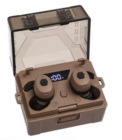 Buenas, cuando tiro con pistola uso unos cascos 3M Peltor electronicos que van perfectos, pero con carabina 01