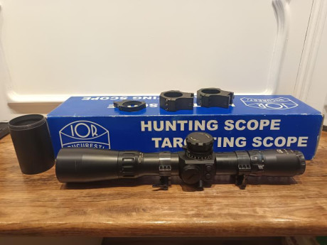 Vendo visor IOR VALDADA TERMINATOR 12-52x56, con anillas IOR de 20moas y regalo otras anillas sin inclinación 00