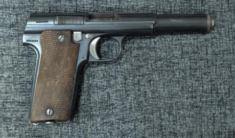 Para liberar cupo, vendo pistola Astra 400, calibre 9mm largo, es una unidad bastante rara de encontrar, 02