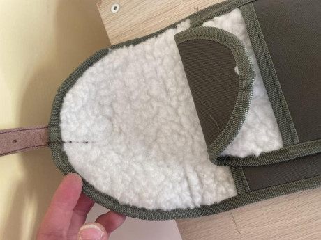 Buenas a todos vendo este maletin el cual es antiguo pero bien conservado, tiene su llave para cerrarlo 10