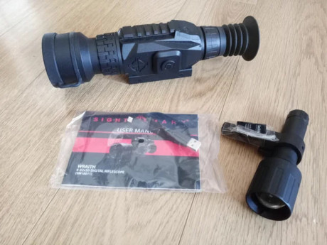 Avanzado sensor HD de 1920x1080 pixel que proporciona claridad a todo color durante el día.
- Zoom digital 02