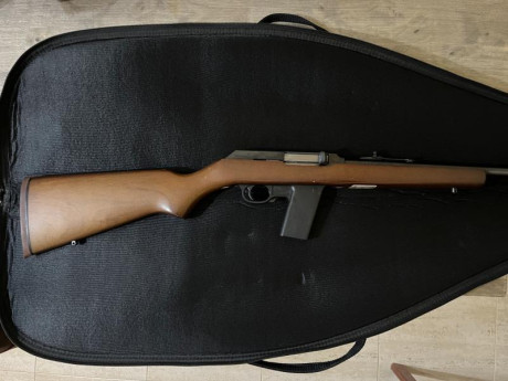 Hola compañeros 
Muy a mi pesar pongo en venta esta carabina del 45 muy difícil de conseguir y en perfecto 50