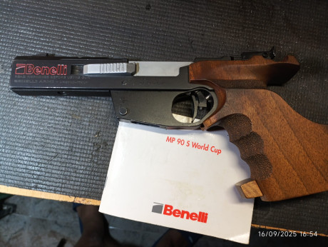 Benelli MP90S World CUP 22LR con dos cargadores, maletín original y con los documentos de origen.
Cacha 00