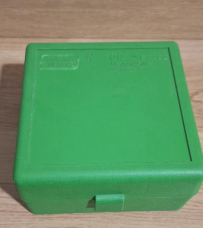 Pongo la la venta los siguientes accesorios relacionados con la recarga:


1.- 1 caja de almacenamiento 02