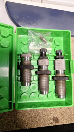 Pongo la la venta los siguientes accesorios relacionados con la recarga:


1.- 1 caja de almacenamiento 51