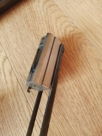 Vendo  escopeta de corredera marca Fabarm modelo Sdass Wood.

Cañón Tribore cilíndrico de 51cm, con rosca 121