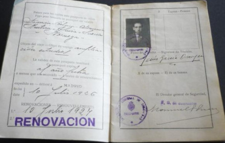  EN RECUERDO Y HOMENAJE A LOS QUE YA NO ESTÁN. 

Si pones en  GOOGLE    PASAPORTES EN LA MEMORIA   da 70