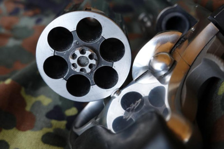 Colt Anaconda en calibre 44 Magnum. De 1995, en estado perfecto. Muy pocos disparos.
Con estuche rígido, 02