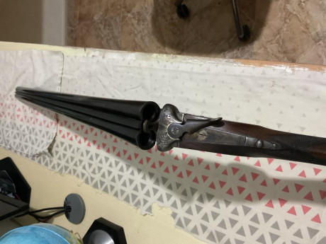 Hola a todos:

Pues veréis,tengo esta escopeta que la compró mi padre en paz descanse en los años 70,
Me 21