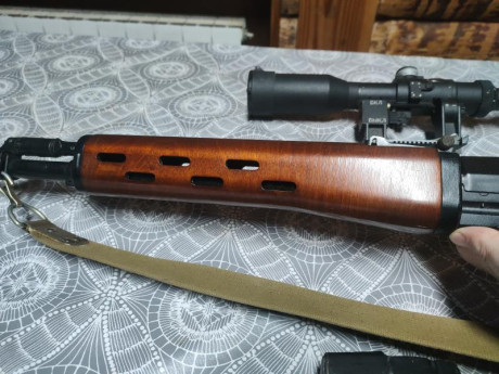 Pongo a la venta un Izhmash Tigre en el calibre original 7.62x54R. Es la versión con acabados en madera, 20