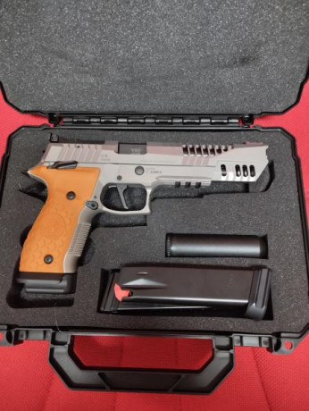 Vendo pistola semiautomática Steyr Rock ATC de 6 pulgadas en 9mm. Pistolón de acero inoxidable, disparador 00