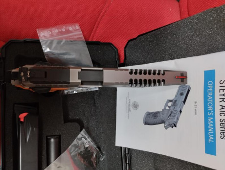 Vendo pistola semiautomática Steyr Rock ATC de 6 pulgadas en 9mm. Pistolón de acero inoxidable, disparador 12