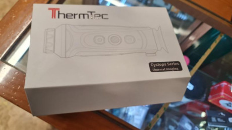 Hola en venta monocular cyclops 335 depositado en armería done su precio es 1000€ 01