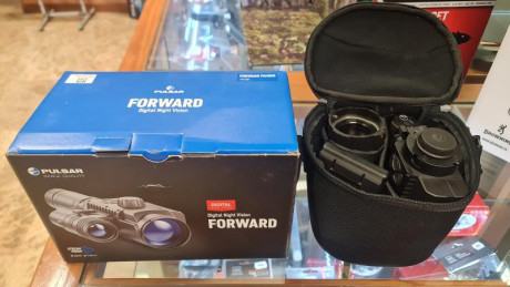 Hola se vende Pack compuesto por:
Monocular Cyclops 335
Visor acoplable PULSAR FOWARD FN455S
Visor nocturno 10