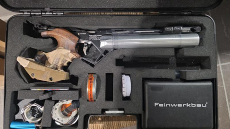  IMG-20260110-WA0050.jpeg 
Vendo Feinwerkbau p8x, con cacha S retocada o M a estrenar, 3 puntos de mira, 00