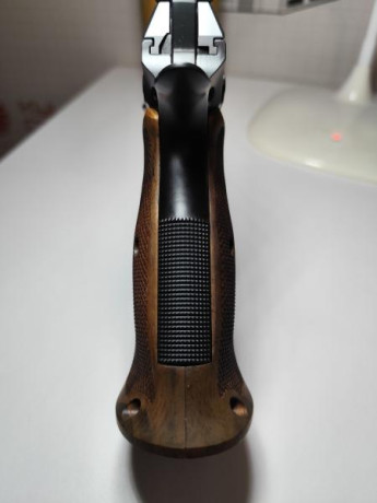 Vendo cachas de madera KSD GRIPS por no usar.
La verdad que visten muy bien a la shadow 2
90€ portes incluidos
Pistola 11