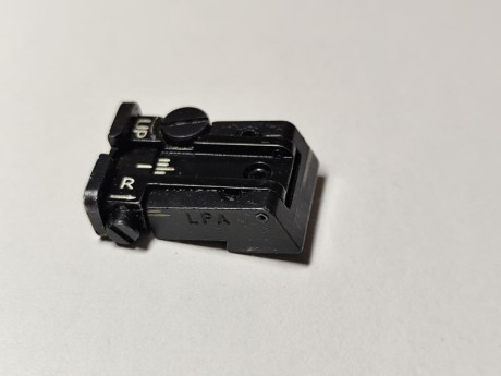 Vendo mira LPA Modelo TPU89BZ18
50€ porte incluido. 02