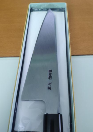 Muy buenas.
Vendo cuchillo deshuesador (Garasuki) japonés de 18 cm de hoja, con un diseño elegante y funcional. 00