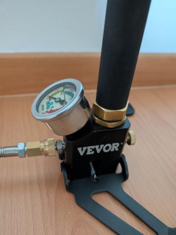 VENDIDO 

Por haber dejado las PCPs vendo mi bomba de mano Vevor de 3 etapas.
Está como nueva. Sin ningún 00