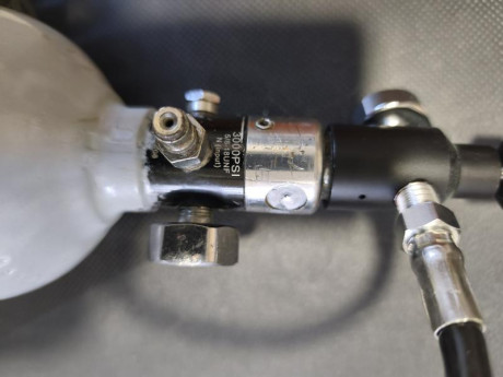 Se vende botella de pcp con grifo nuevo y un segundo regulador de recambio
Precio 90€ 01