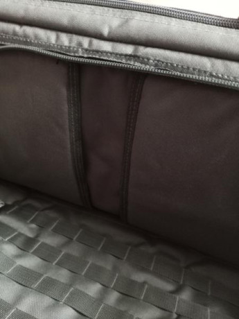 Funda para 2 rifles MILTEC Molle verde  2 armas largas de hasta 105 cm de largo, Altura: 28,5 cm. 

Posibilidad 11