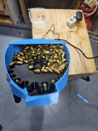 Buenas, vendo alimentador de puntas y vainas
Fabricados en 3d

Alimentador de puntas capacidad para unas 02