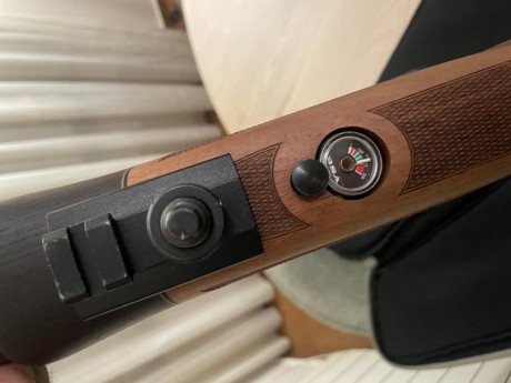 Se vende PCP Bsa R10 del calibre 4,5 Regulada Wallnut Carabina
Pack ( Carabina + Visor + Bipode + Funda 01