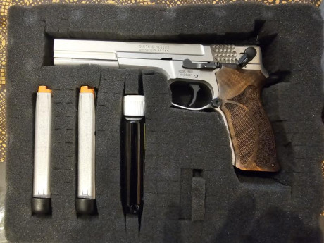 Vendo Smith & Wesson 5906 edición performance center 9mm "Target champion "de 6 pulgadas 02