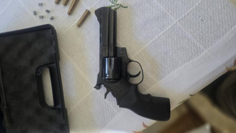 REVOLVER DE AIRE PRE-COMPRIMIDO ESPECIAL DE TIRO TODO ACERO
6 CARTUCHOS CAÑON 95 MM DE CAÑON ESTRIADO
MIRA 01