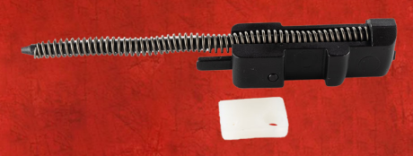 Hola foreros.
Hoy he desmontado mi Browning Buckmark para limpiarla y el buffer de plástico se ha desintegrado 01