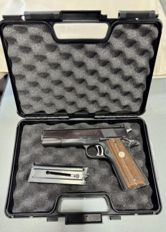 en perfecto estado, practicamente sin uso , un cargador , el arma esta en Zaragoza, precio 1500€ , envío 00