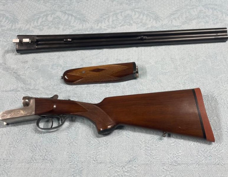 Ugartechea modelo jabalí calibre 12, en perfecto estado original, sin golpes ni rayaduras. Modelo de sobras 01