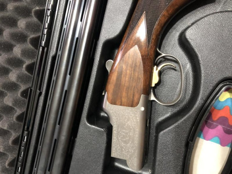 Browning b525 sporting cañon de 76 cm chokes gatillo regulable maletin a tirado un cajon de cartuchos 01