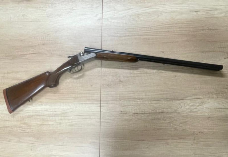 Ugartechea modelo jabalí calibre 12, en perfecto estado original, sin golpes ni rayaduras. Modelo de sobras 20