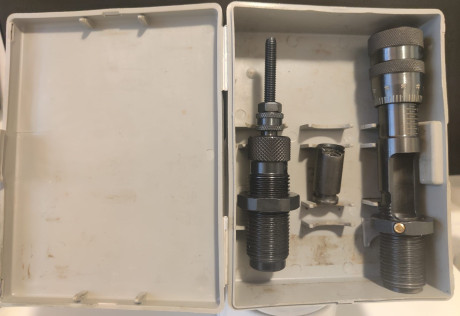 Se compra los siguientes útiles de recarga.

-Trimmer del 308 Winchester, especialmente si es electrico 10