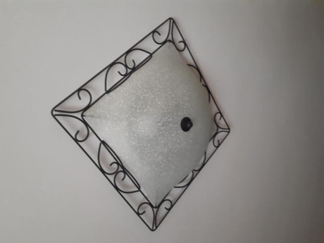 Por reformas vendo estos tres lámparas o apliques precio a convenir están en Lérida
Whatsapp 652 6744 01