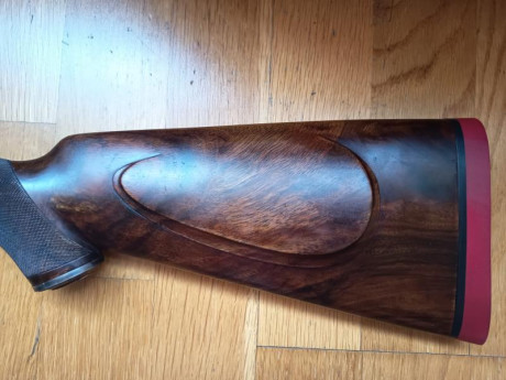 Modelo SANTACRUZ. Calibre 375 HH. Año de fabricación 1988 (H2). Expulsor
•	Cañones de 61 cm.
•	Filetes 10