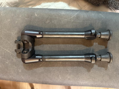 Vendo bipode de un izmash tigr el cual llevaba montado en la culata de polimero pero ahora llevo la culata 00